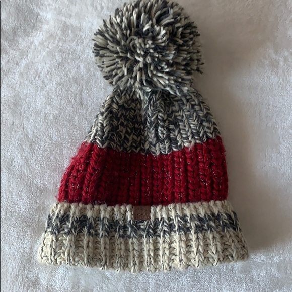 Roots Hat - Picture 1 of 3